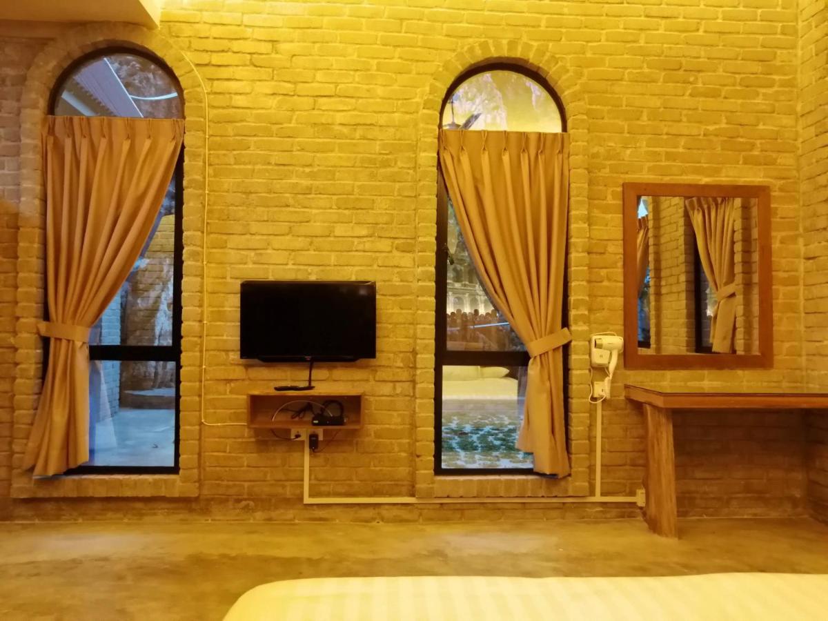Rocky Farm - Housity