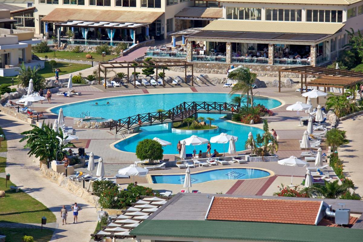 Natura Park Village Hotel & Spa - Housity