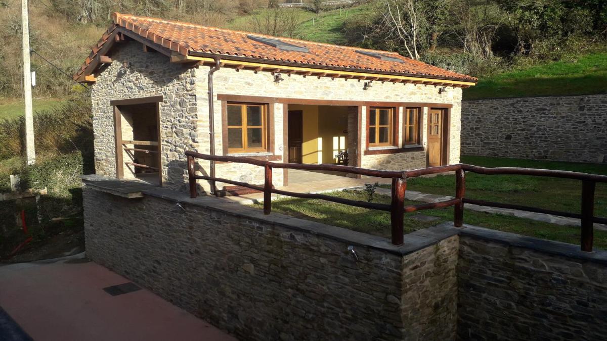 Apartamentos Rurales Casa Carmen - Housity