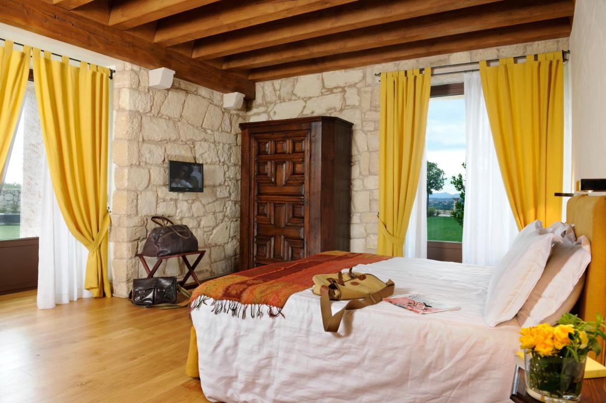 Delser Verona Manor House - Housity
