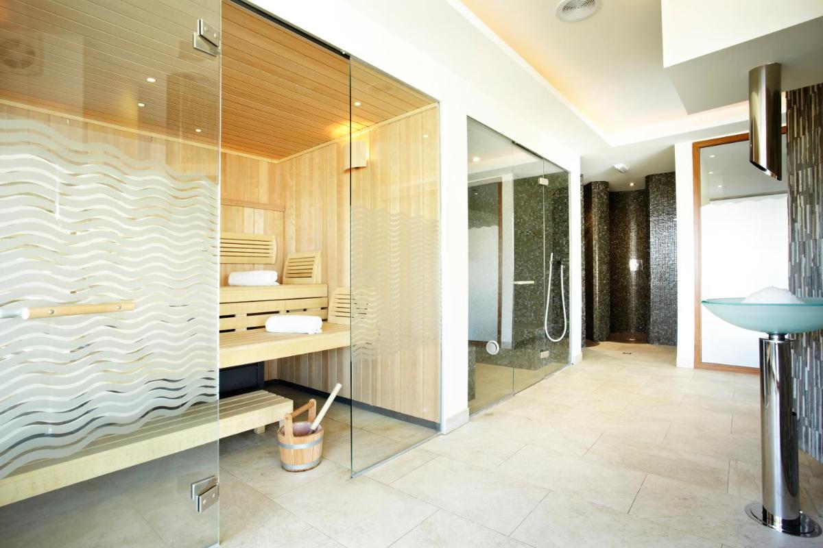 Un baño de Grupotel Montecarlo
