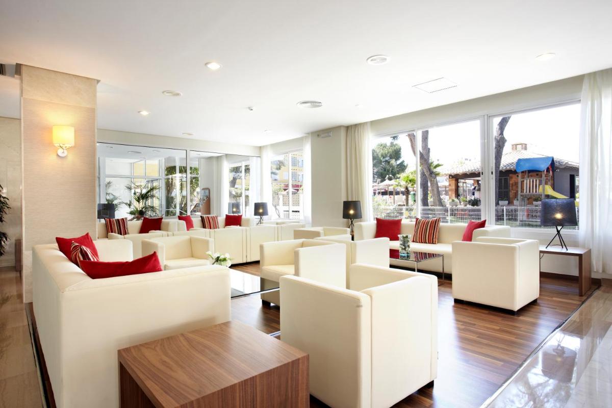 Zona de estar de Grupotel Montecarlo