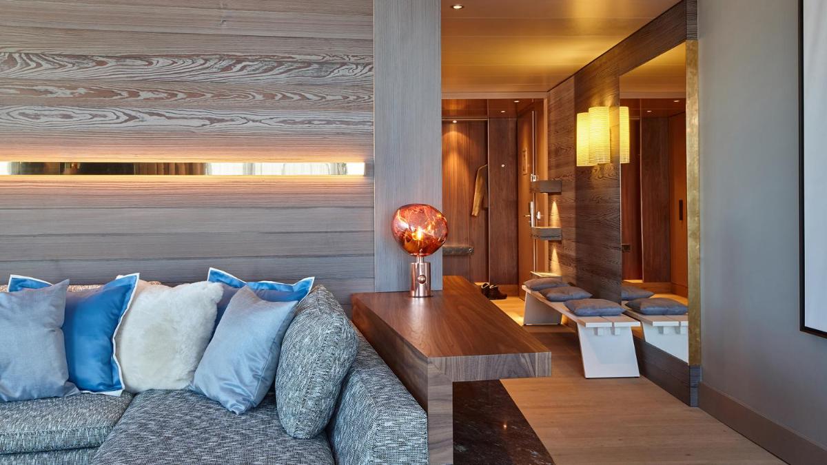 Ein Sitzbereich in der Unterkunft Kempinski Hotel Berchtesgaden