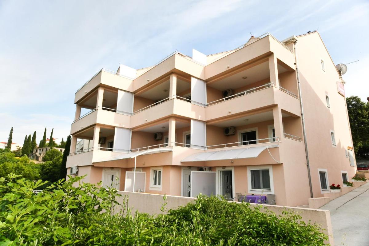 Apartments Villa Ana - Housity