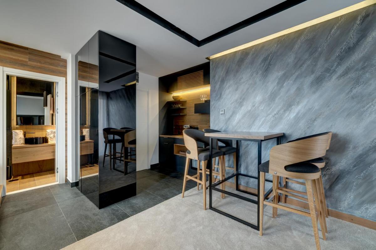 Black Pearl Luxury Suites - Housity