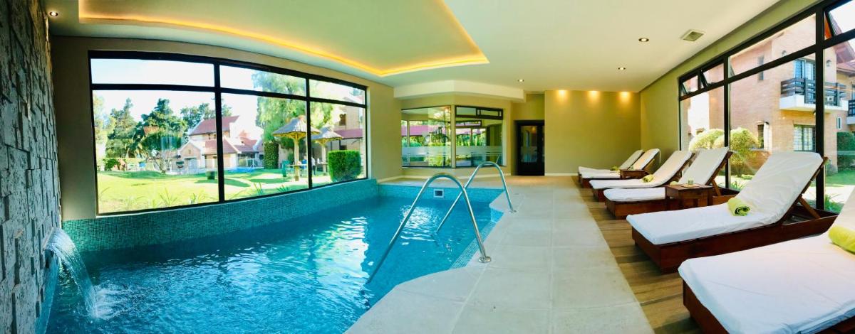 Paradiso Hotel - Housity