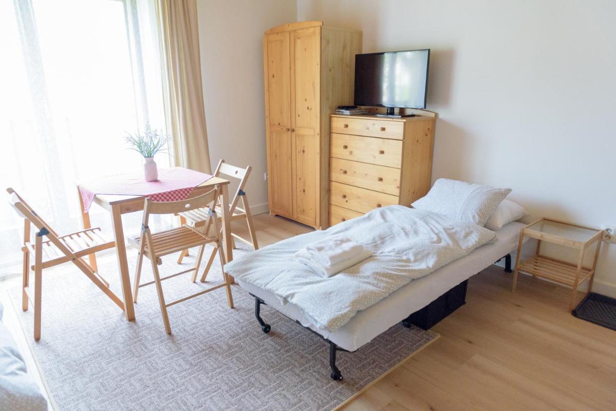 Žltý Dom - Housity