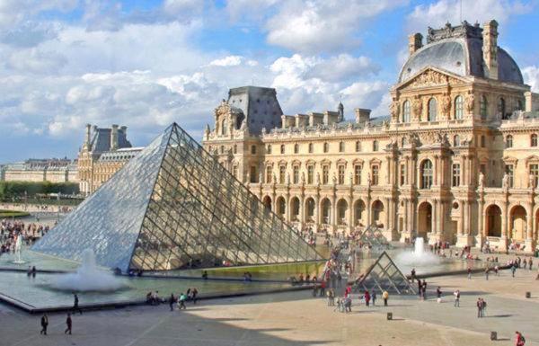 Opera Louvre HolidayApartment - Housity