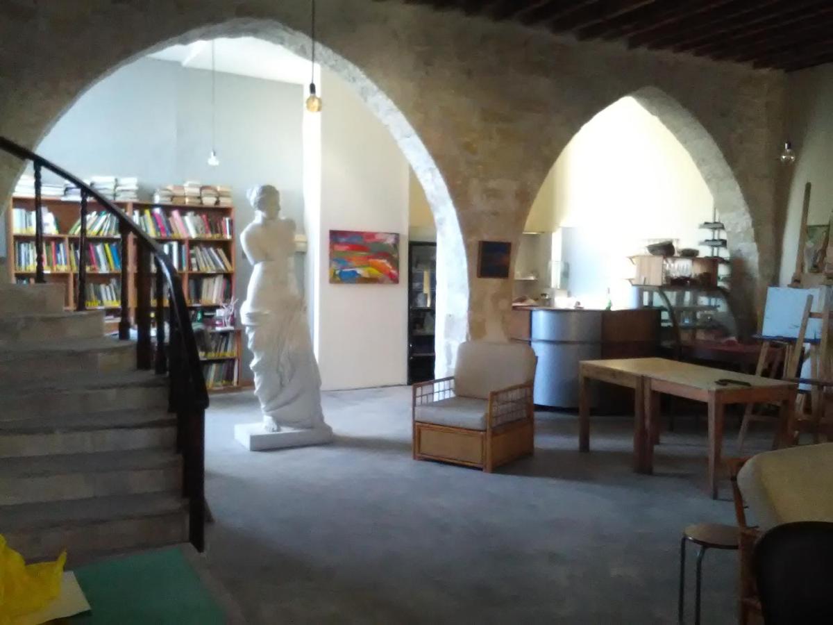 Cornaro fine arts center - Housity