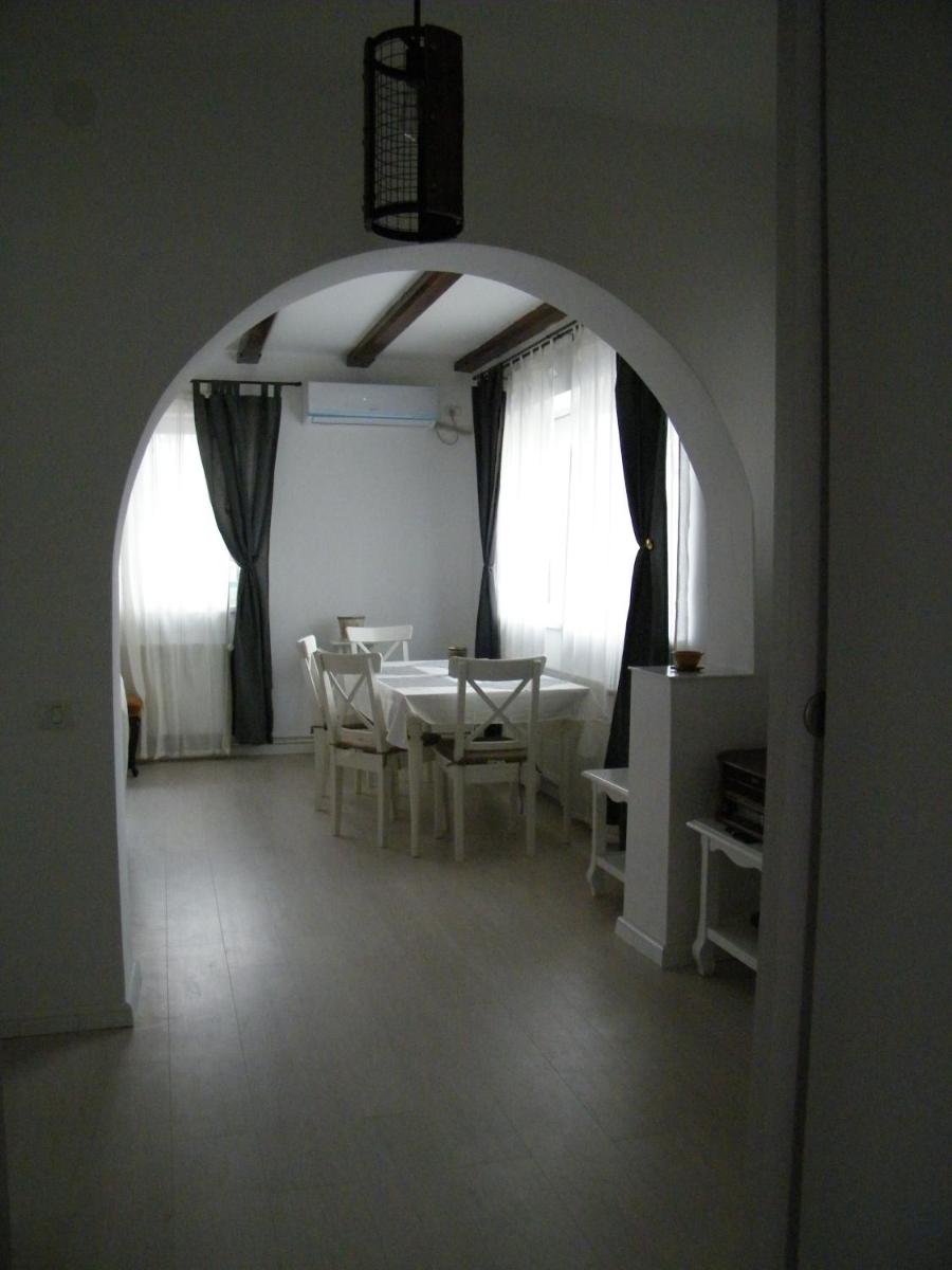 Iarca Cottage - Housity