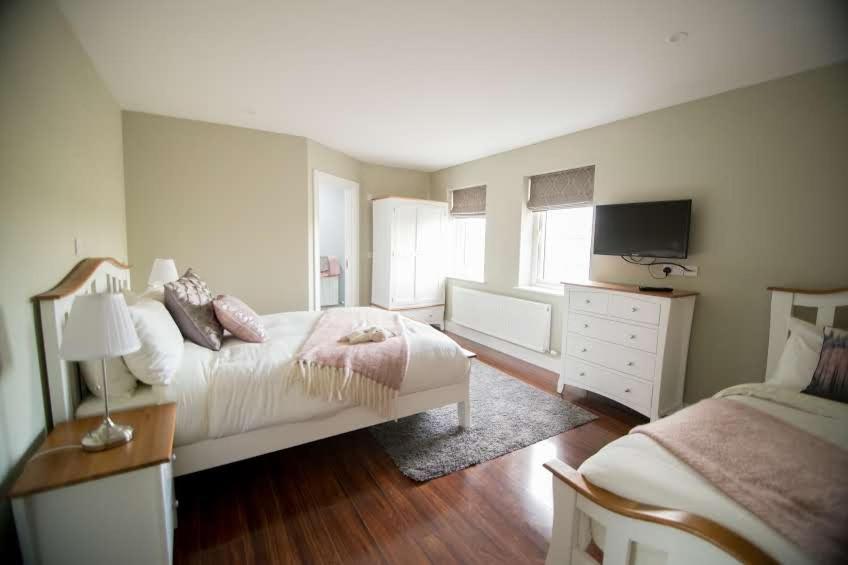 West Haven House - Housity
