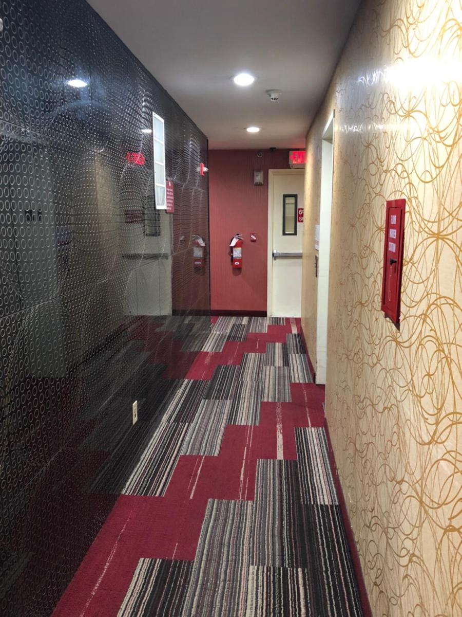 Days Inn by Wyndham Brooklyn - Housity