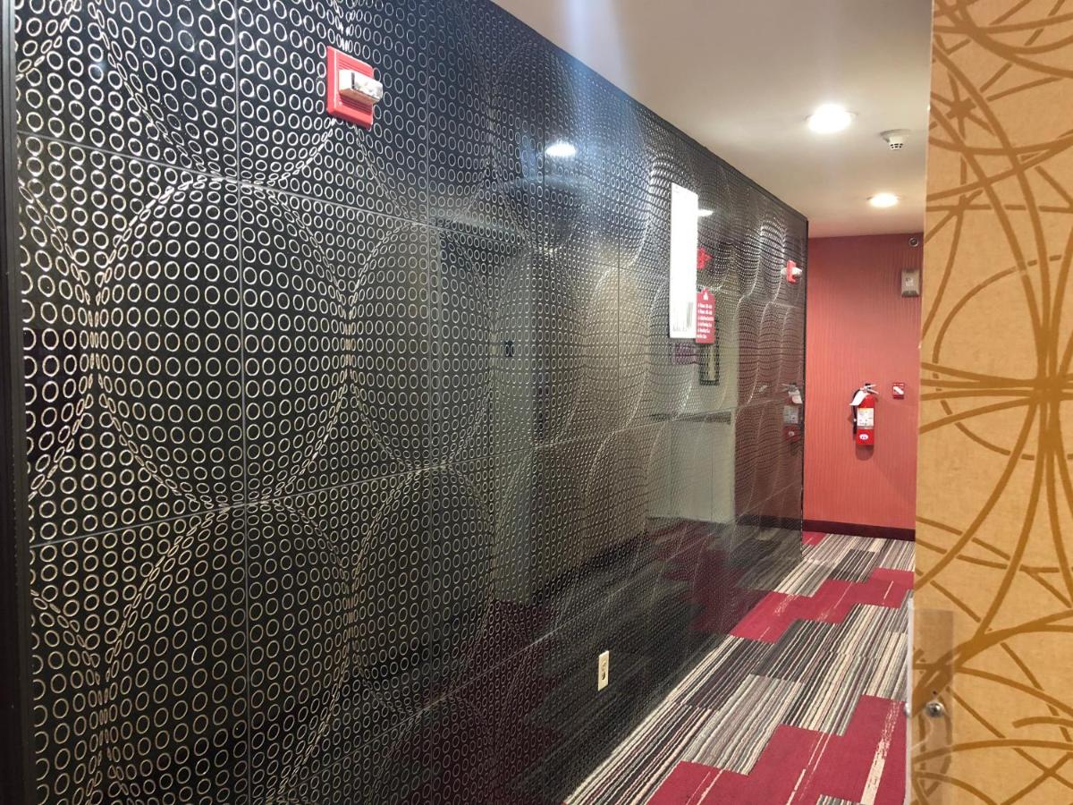 Days Inn by Wyndham Brooklyn - Housity