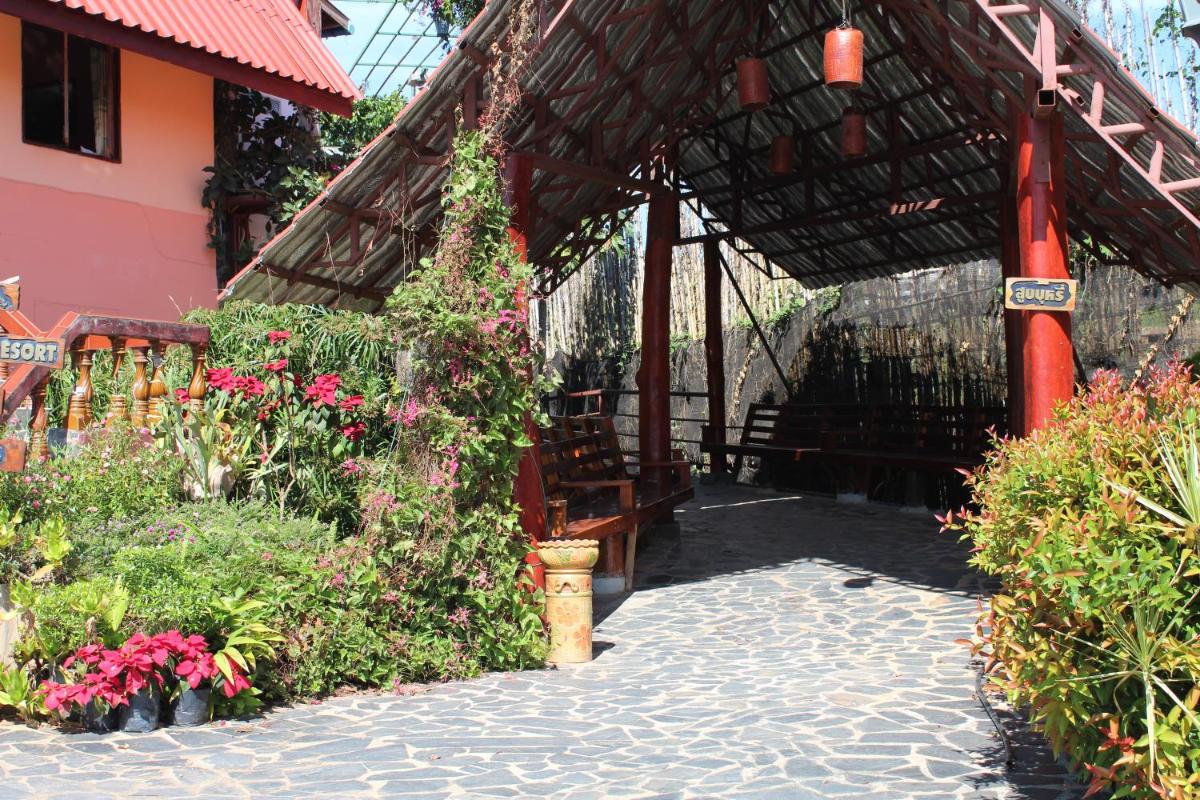 Phuphet Hill Resort - Housity