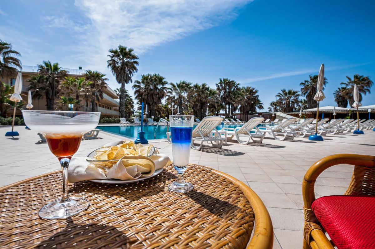 Dioscuri Bay Palace - Housity