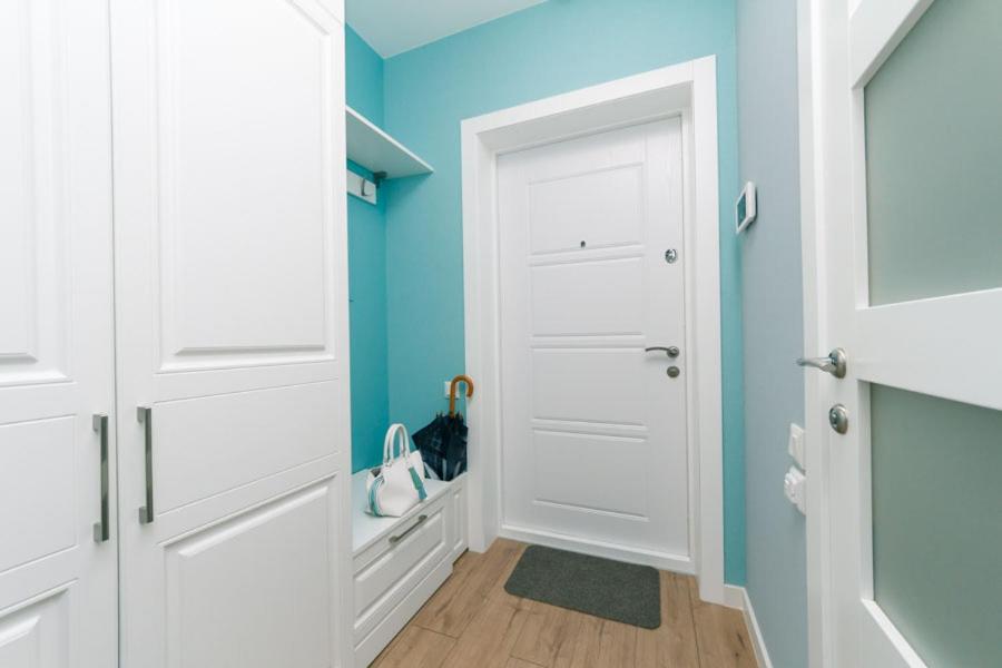 Happy apartment, warmth, comfort, turquoise - Housity