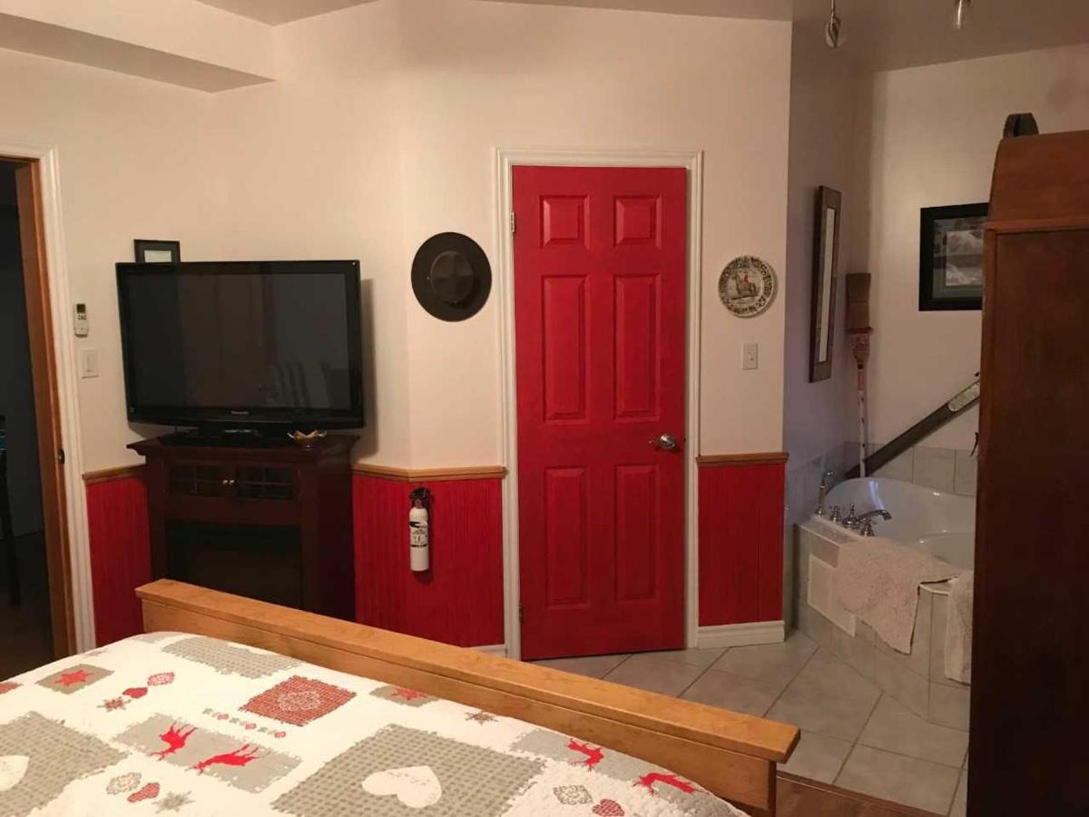 Our Valley View Bed & Breakfast - Housity