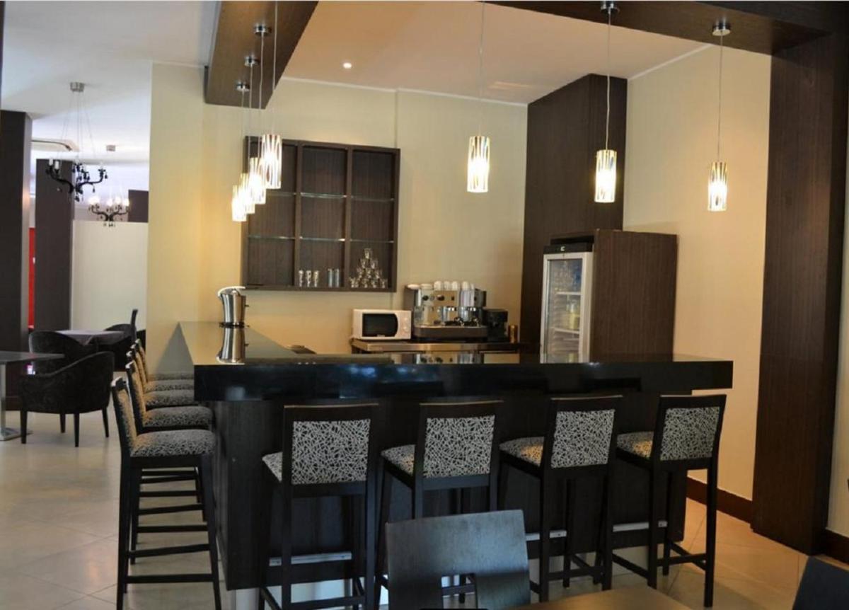 Jardy Hotel - Housity