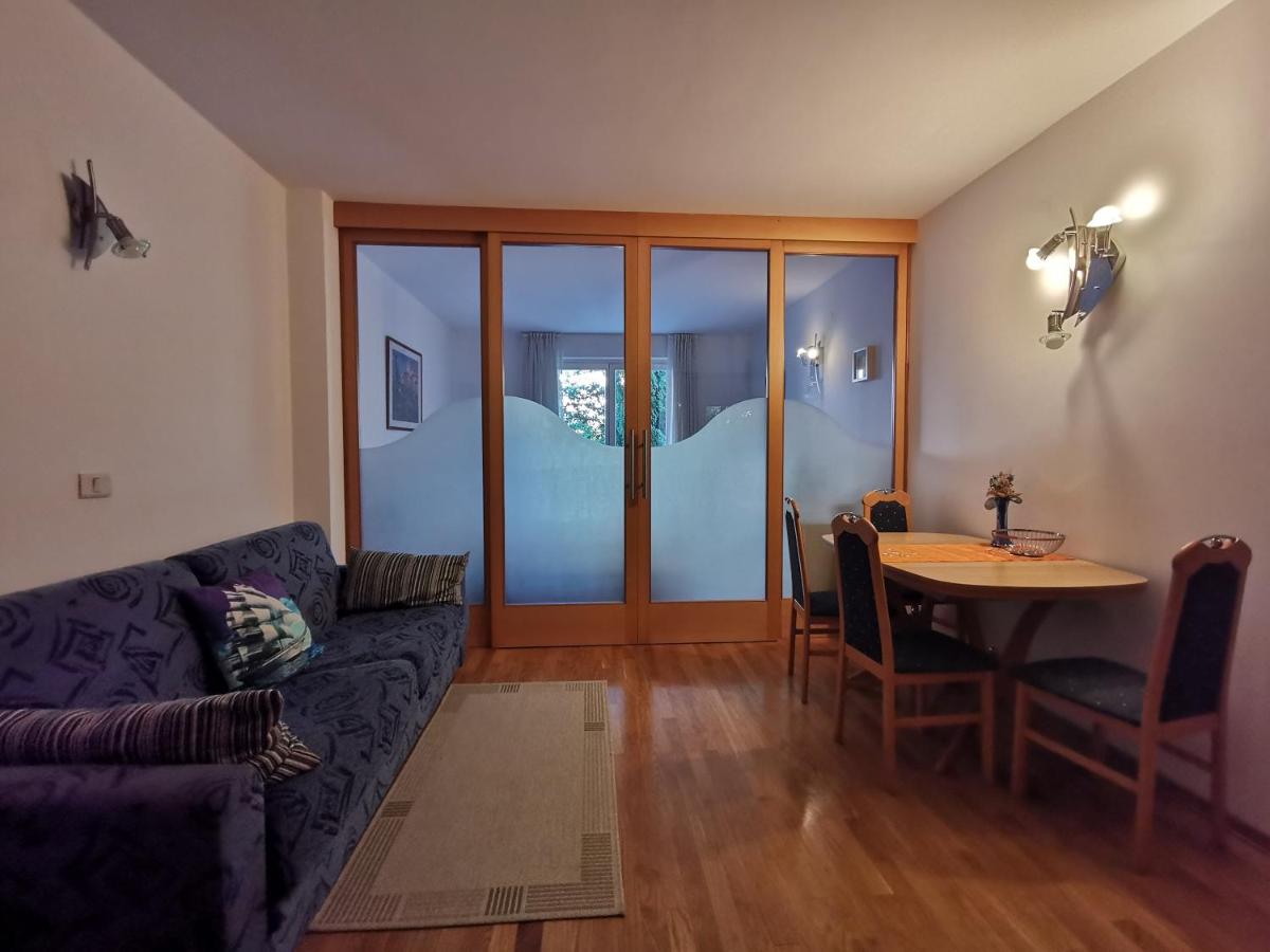 Apartment Brinovec - Housity