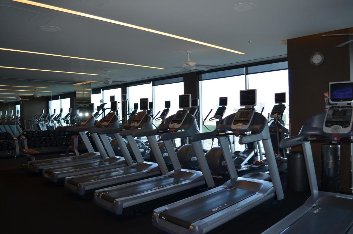 StripViewSuites Penthouse - Housity