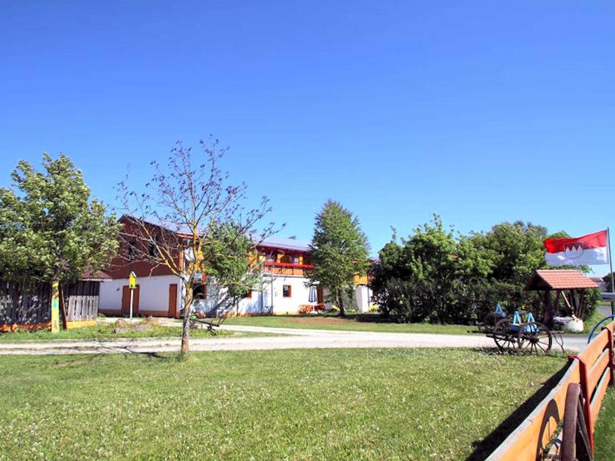 Ferienhof Gold - Housity