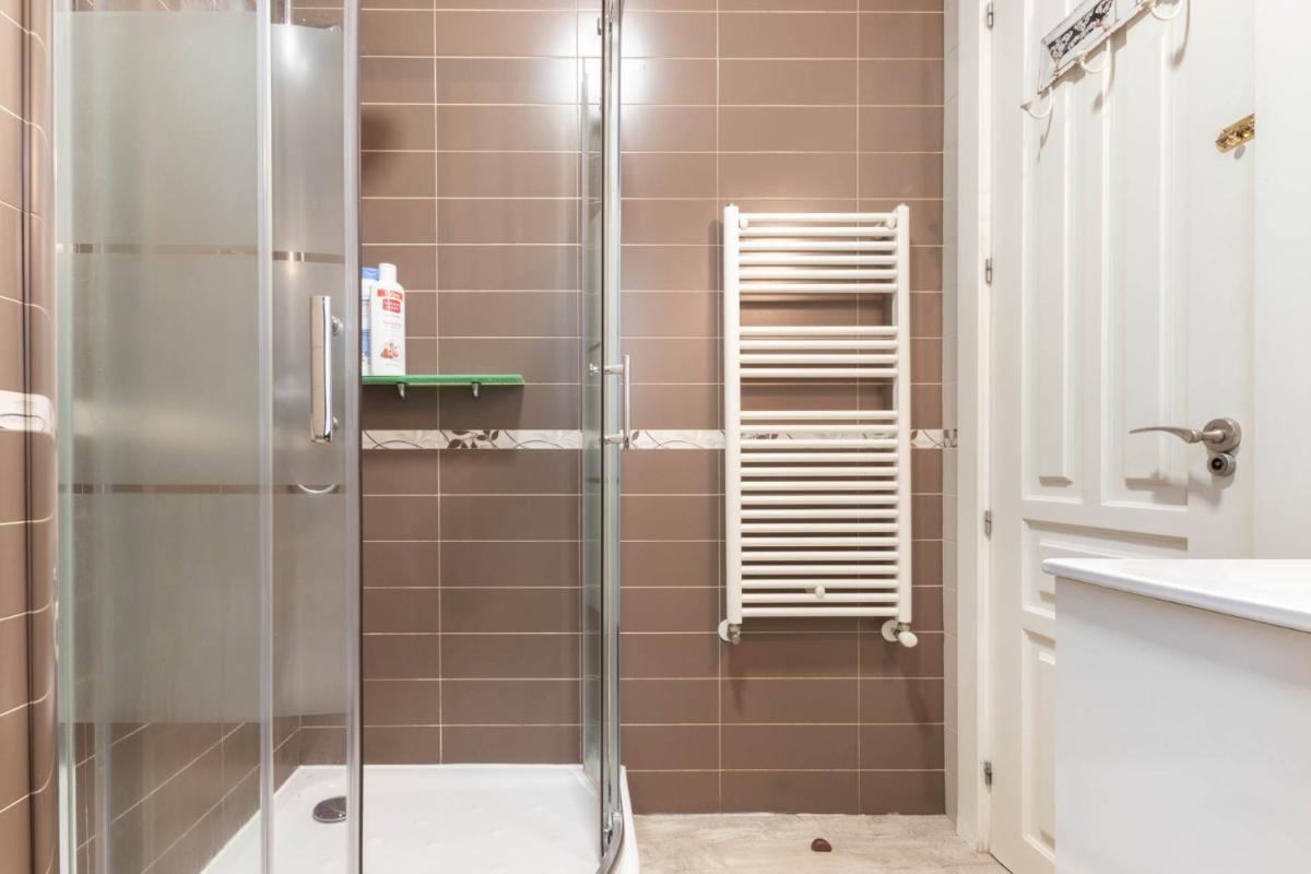 Suitetrails - Apartment between Old Town & Guggenheim!! Private Parking