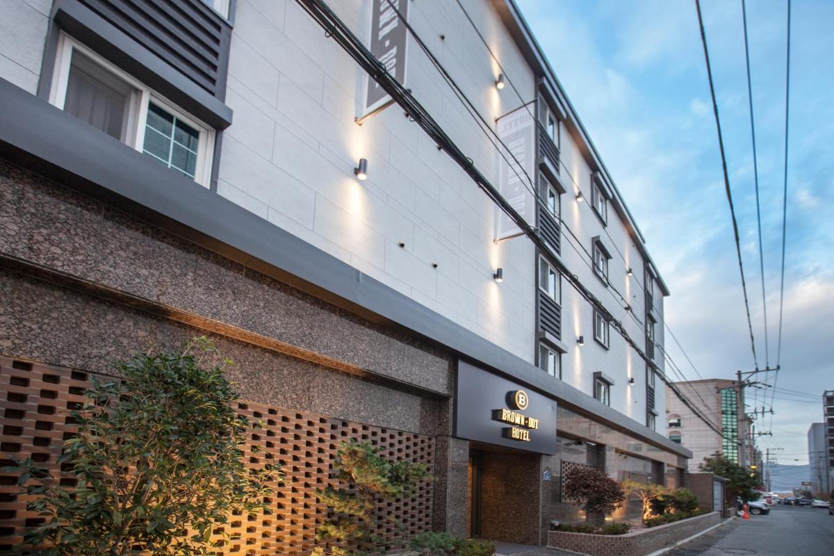 Browndot Hotel Masan Odong - Housity