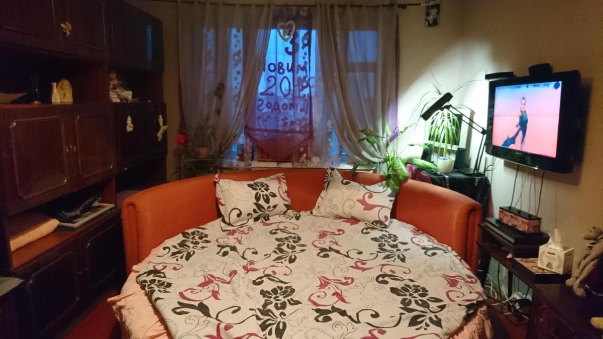 Apartment on Raisy Okipnoi 5 - Housity