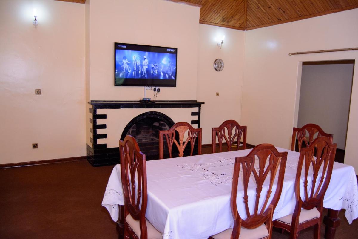 Suitetrails - Royal Guest House