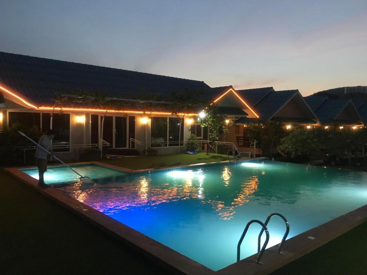 Suitetrails - Sangtong Beach Resort