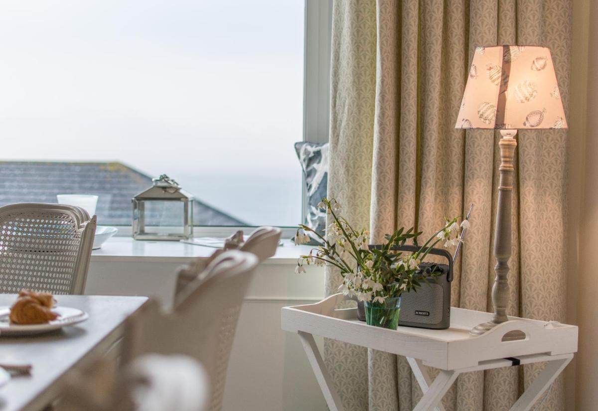 Creagle, Sennen Cove - Housity