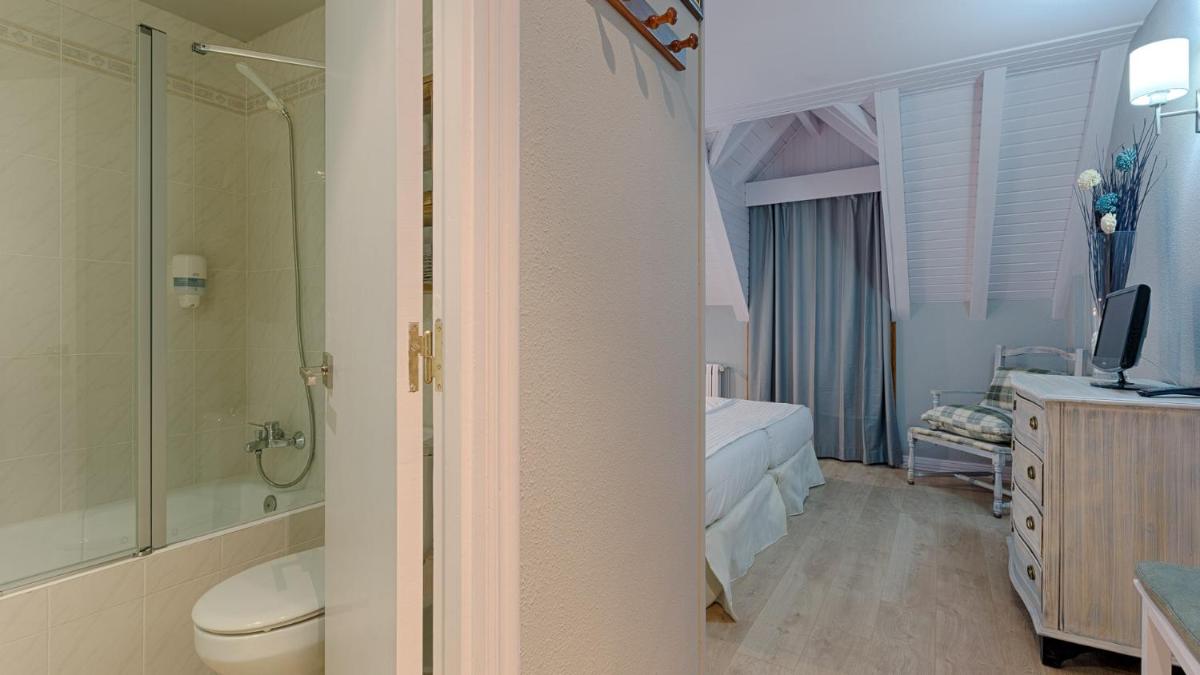 Hotel Ribaeta - Housity