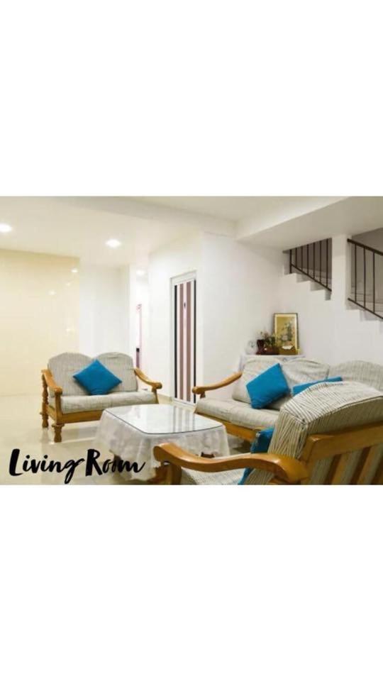 Bukit Katil Indah Homestay - Housity