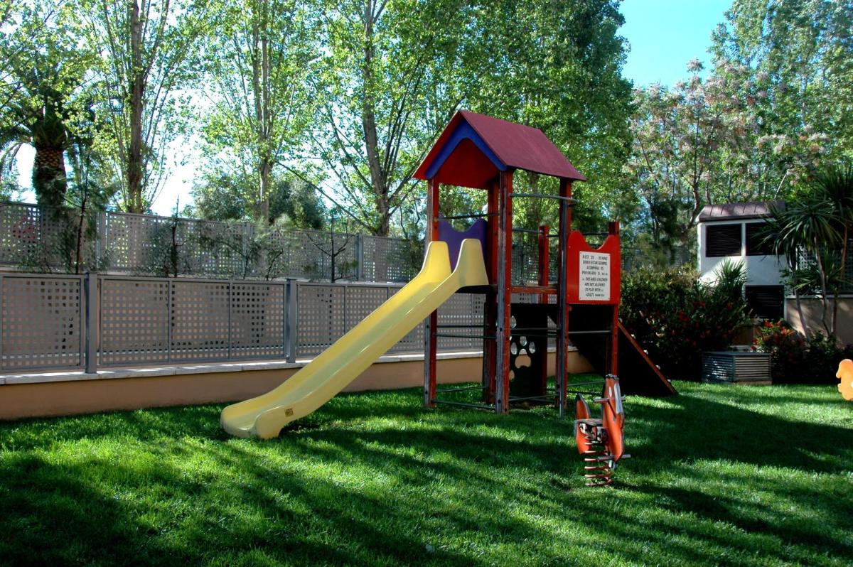 Zona de juegos infantil en Hotel California Palace