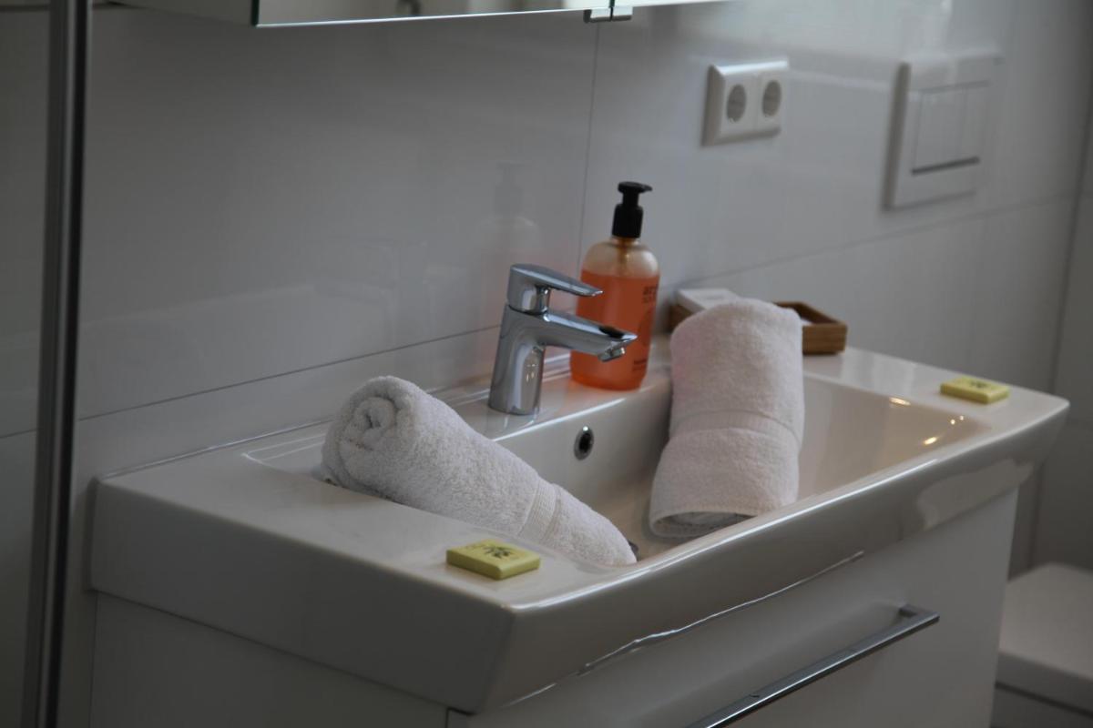 Schützen Hotel Meersburg Bed & Breakfast - Housity