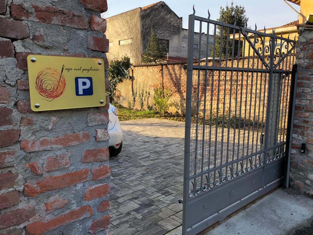 L'ago nel pagliaio - Housity