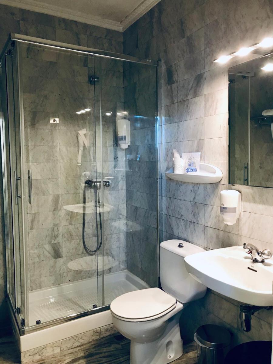 Hotel Olajauregi - Housity