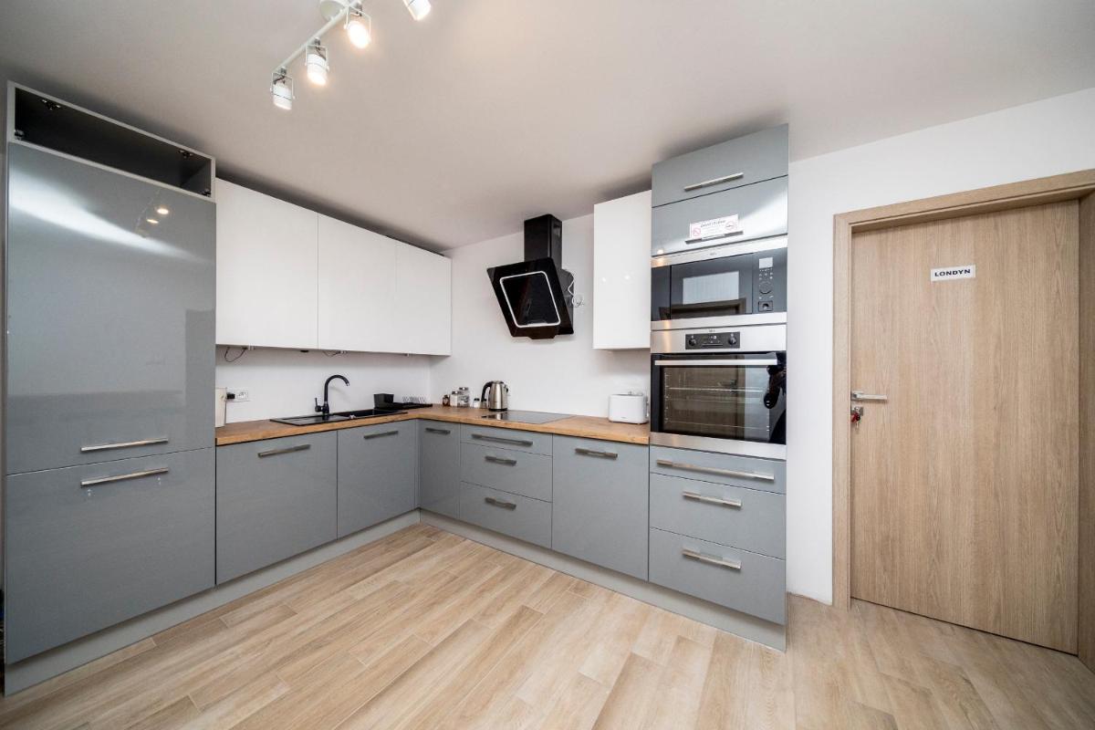6 Cities Rooms - Hizvo