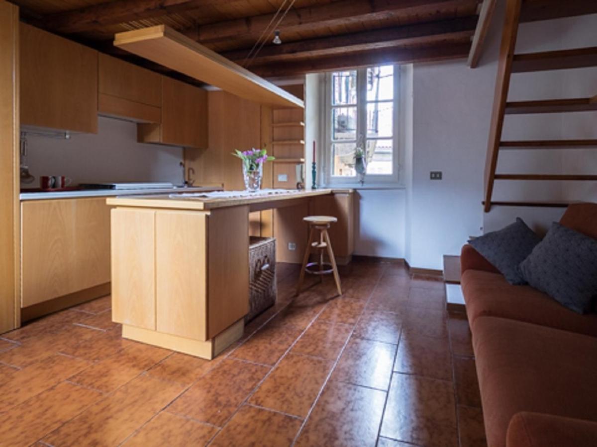 Queen's Loft - Housity