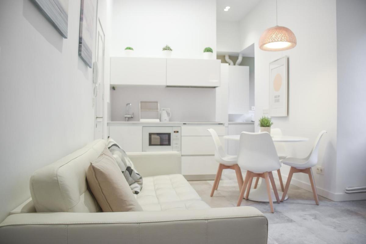 San Sebastian´s most historic street! Modern stay - Housity