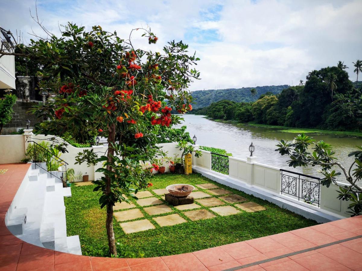 Casa Marina Bed and Breakfast - Housity