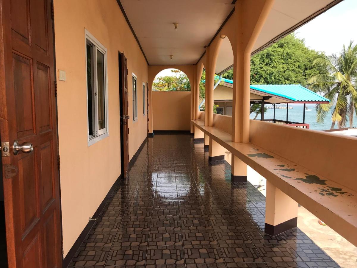 Rubtawan Sichang Resort - Housity