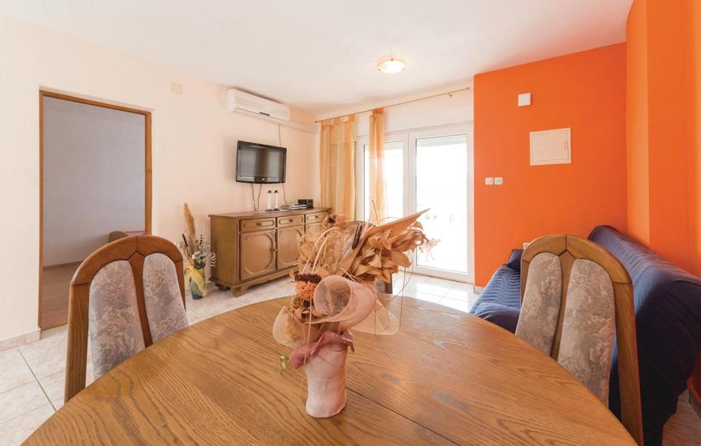 Apartments Mirjana - Stara Novalja - Housity