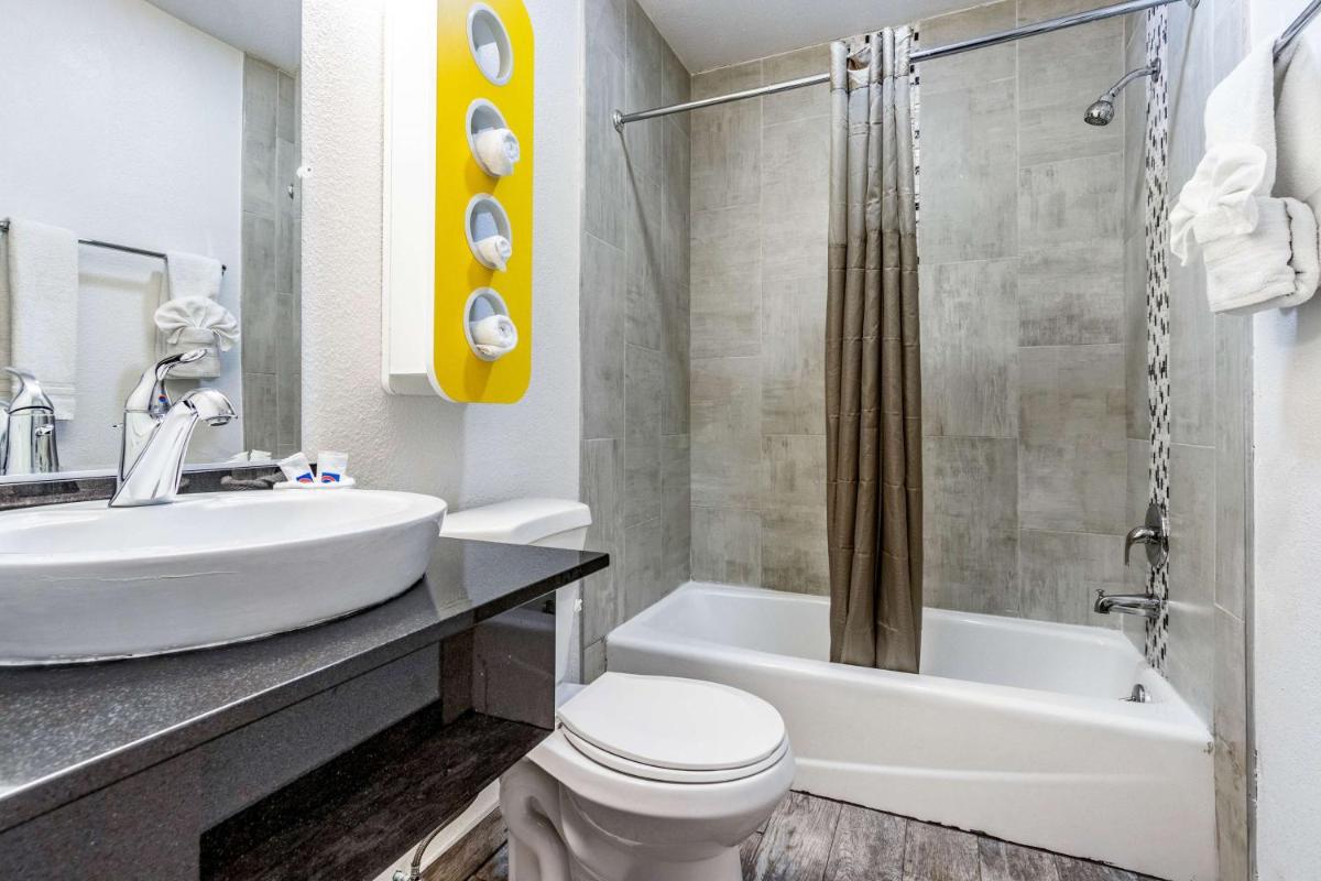 Motel 6-Fountain Valley, CA - Huntington Beach Area - Housity