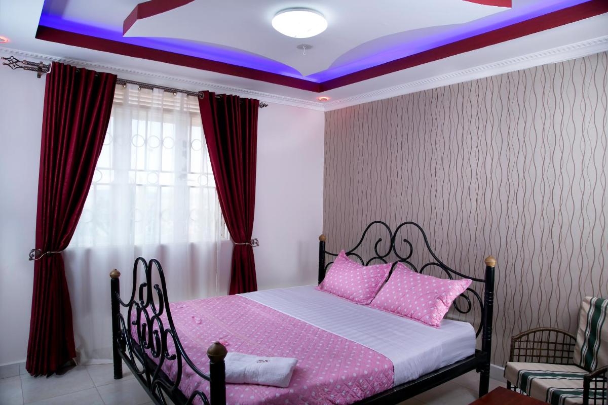 Red Sox Hotel Ltd - Housity