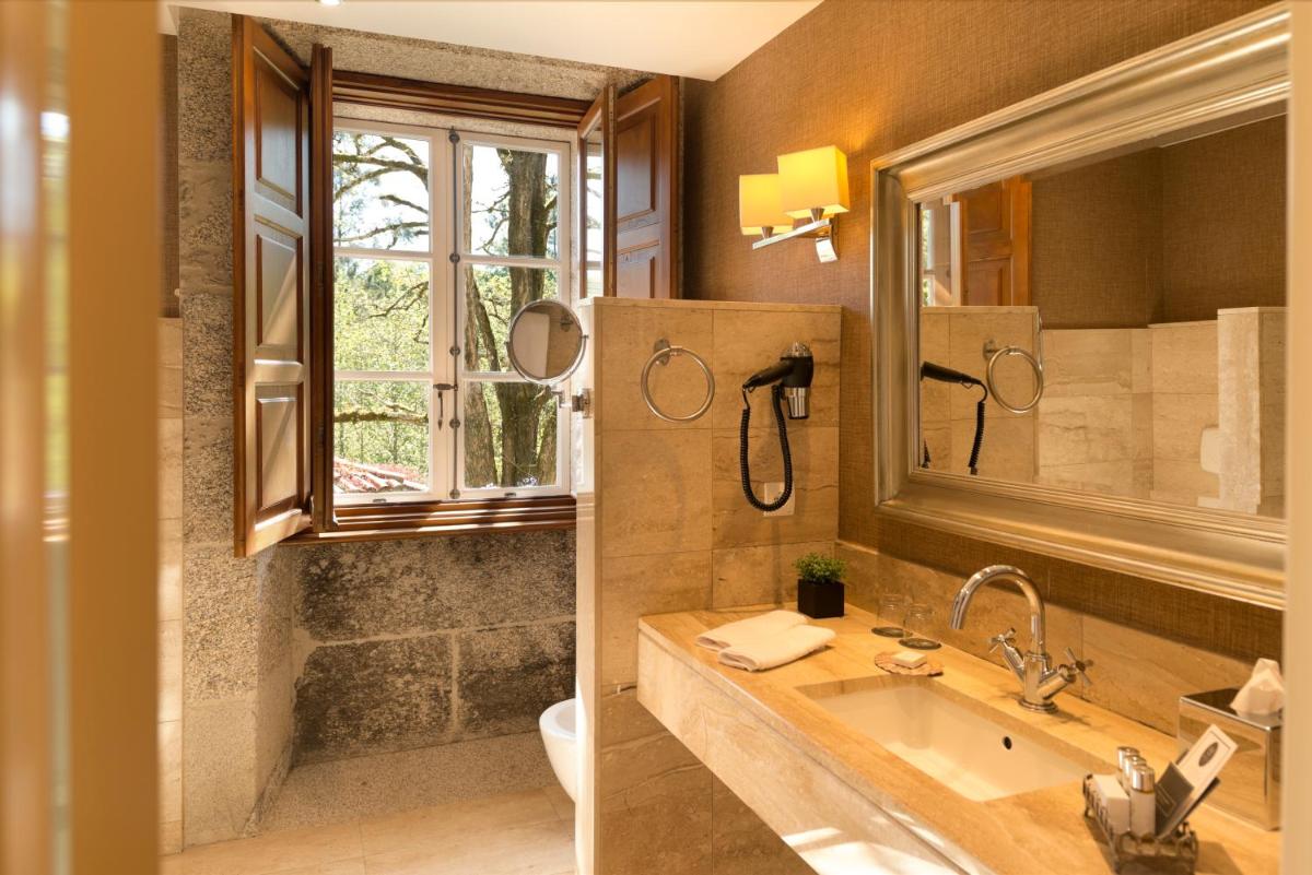 Un baño de A Quinta Da Auga Hotel Spa Relais & Chateaux