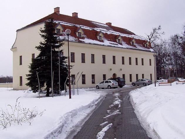 Zámek Havířov - Housity