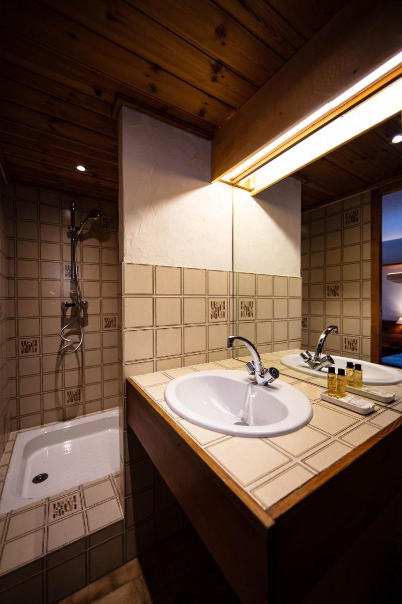 Salle de bains dans l'établissement La Savoyarde