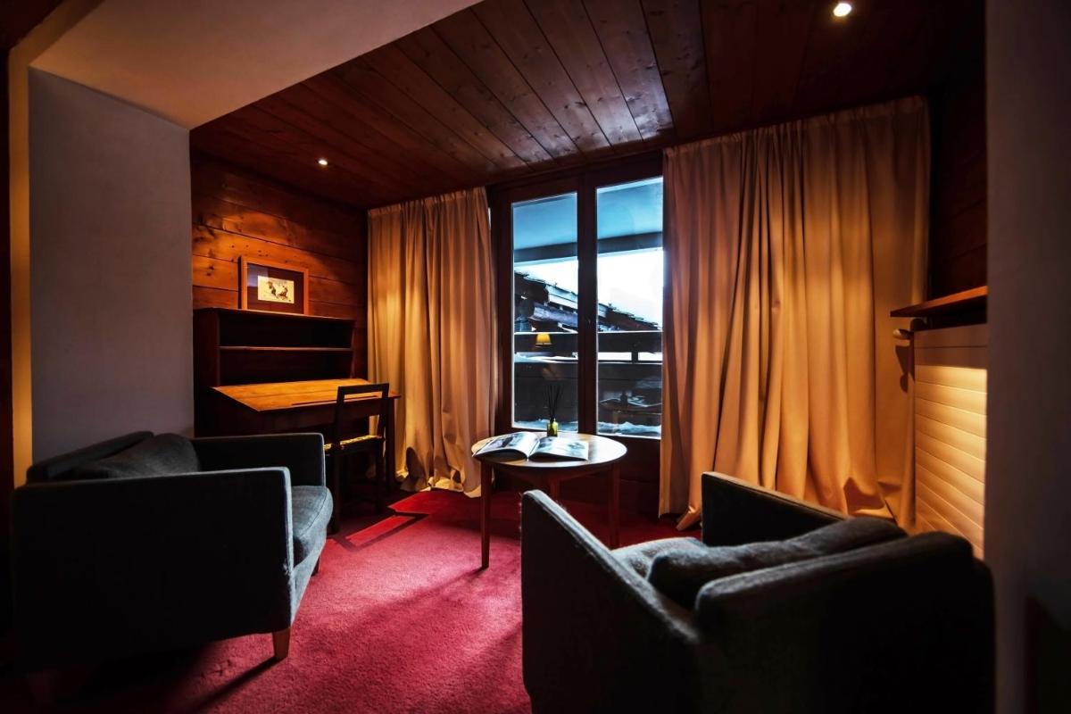 Coin salon dans l'établissement La Savoyarde