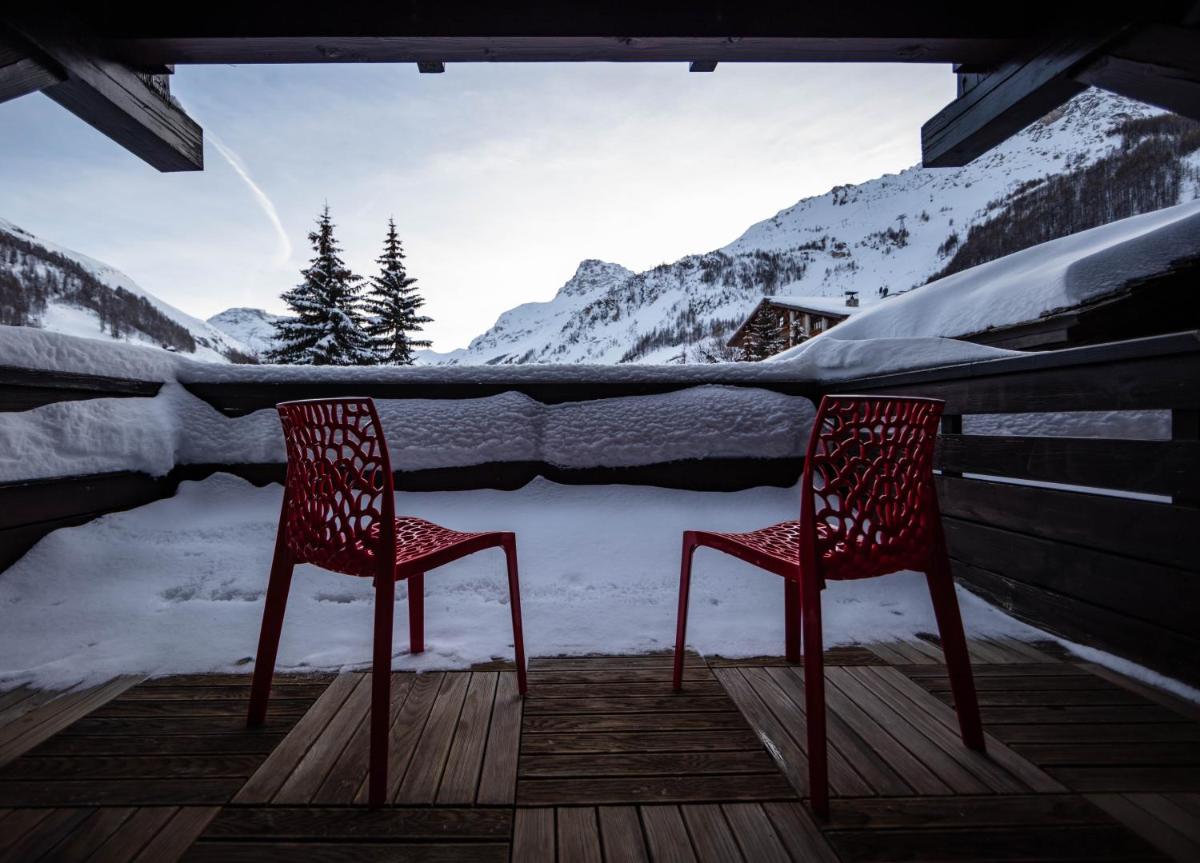 L'établissement La Savoyarde en hiver